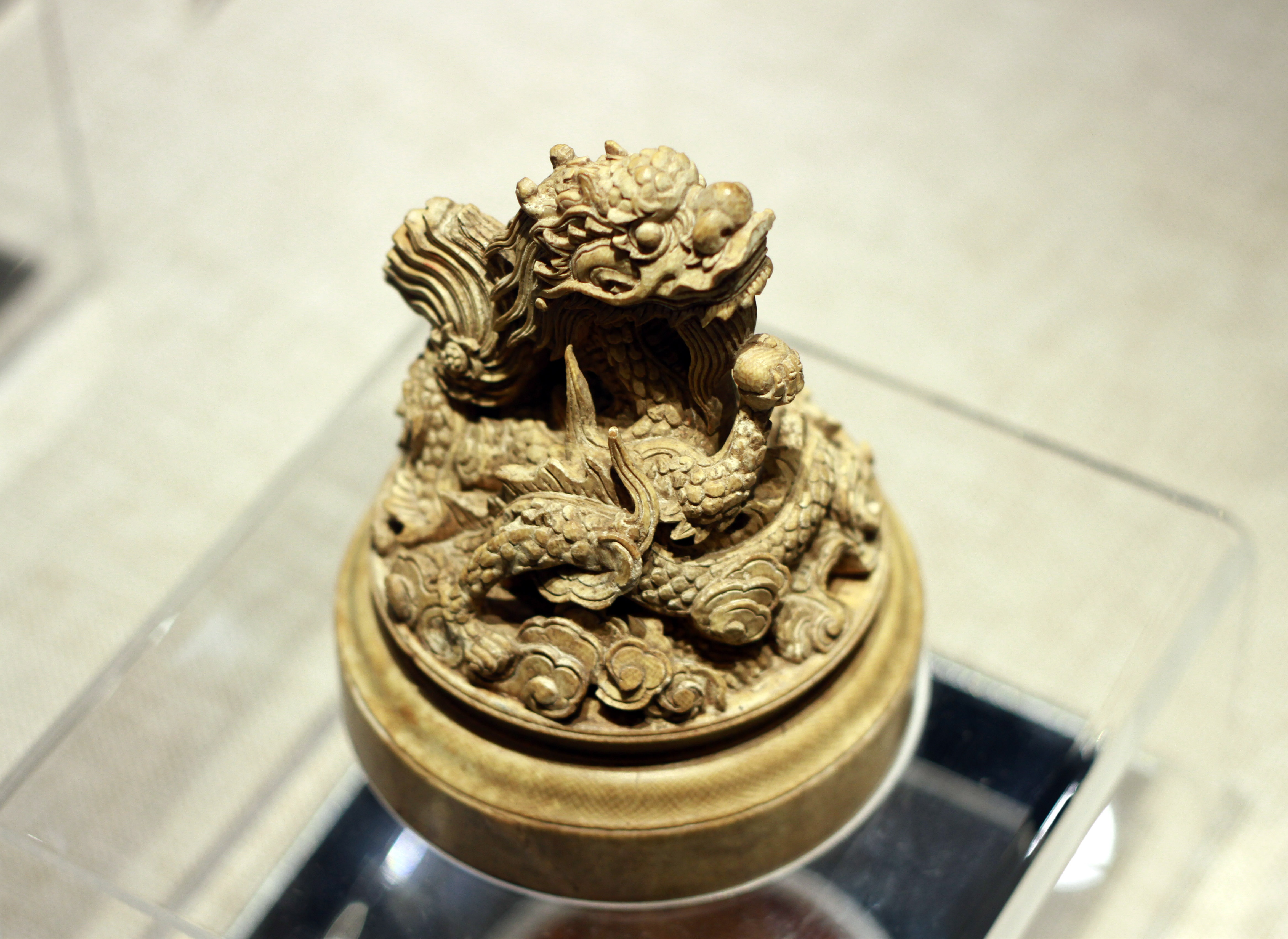 Bao vat rong phuong trieu Nguyen anh 12