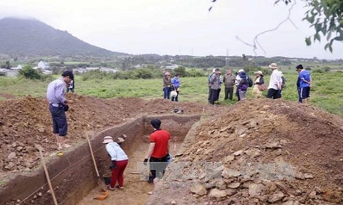 Dấu tích người tiền sử ở An Khê ảnh 1 Dau tich nguoi tien su o An Khe anh 1