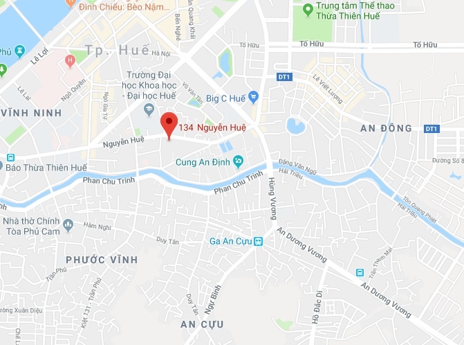 Dat min truoc cua hang xe may anh 3