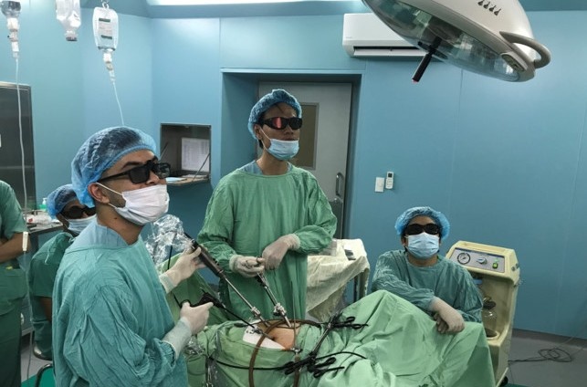 Phẫu thuật nội soi 3D treo tử cung ảnh 1 Phau thuat noi soi 3D treo tu cung anh 1