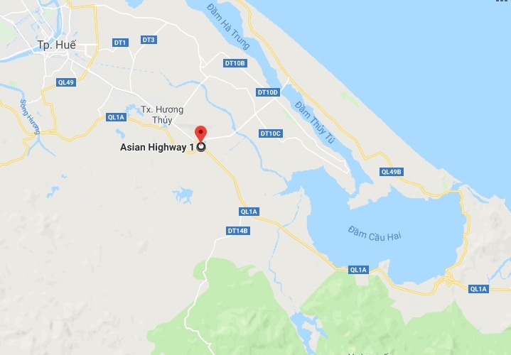 Xe máy chui gầm ôtô tải ảnh 2 Xe may chui gam oto tai anh 2