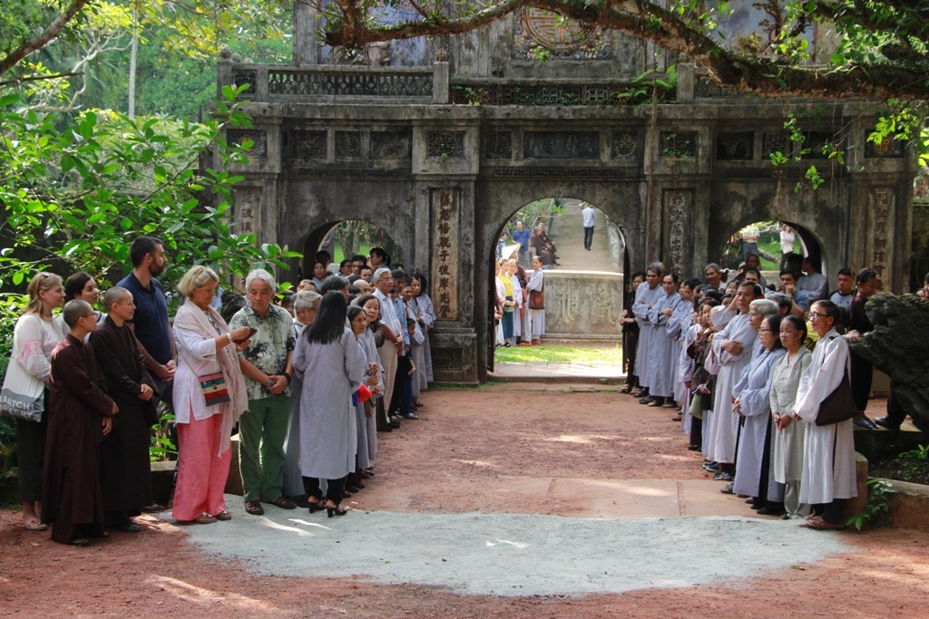 Thien su Thich Nhat Hanh anh 2