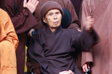 Thien su Thich Nhat Hanh tinh duong o chua Tu Hieu den khi vien tich hinh anh