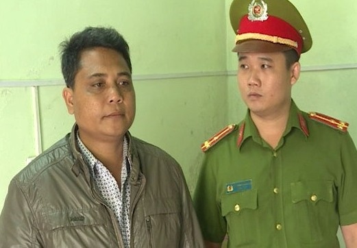 Bat can bo buu dien lua dao 11 ty hinh anh