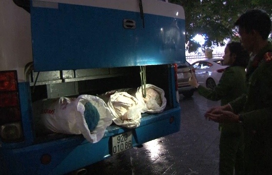 Chở 200 kg mỡ và da heo ảnh 1 Cho 200 kg mo va da heo anh 1