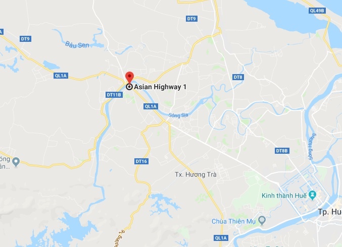 Xe bồn lật cạnh nhà dân ảnh 3 Xe bon lat canh nha dan anh 3