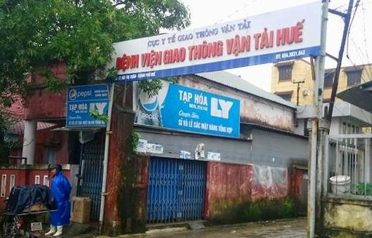 Benh vien cho thoi viec hang chuc vien chuc vi tuyen vuot chi tieu hinh anh