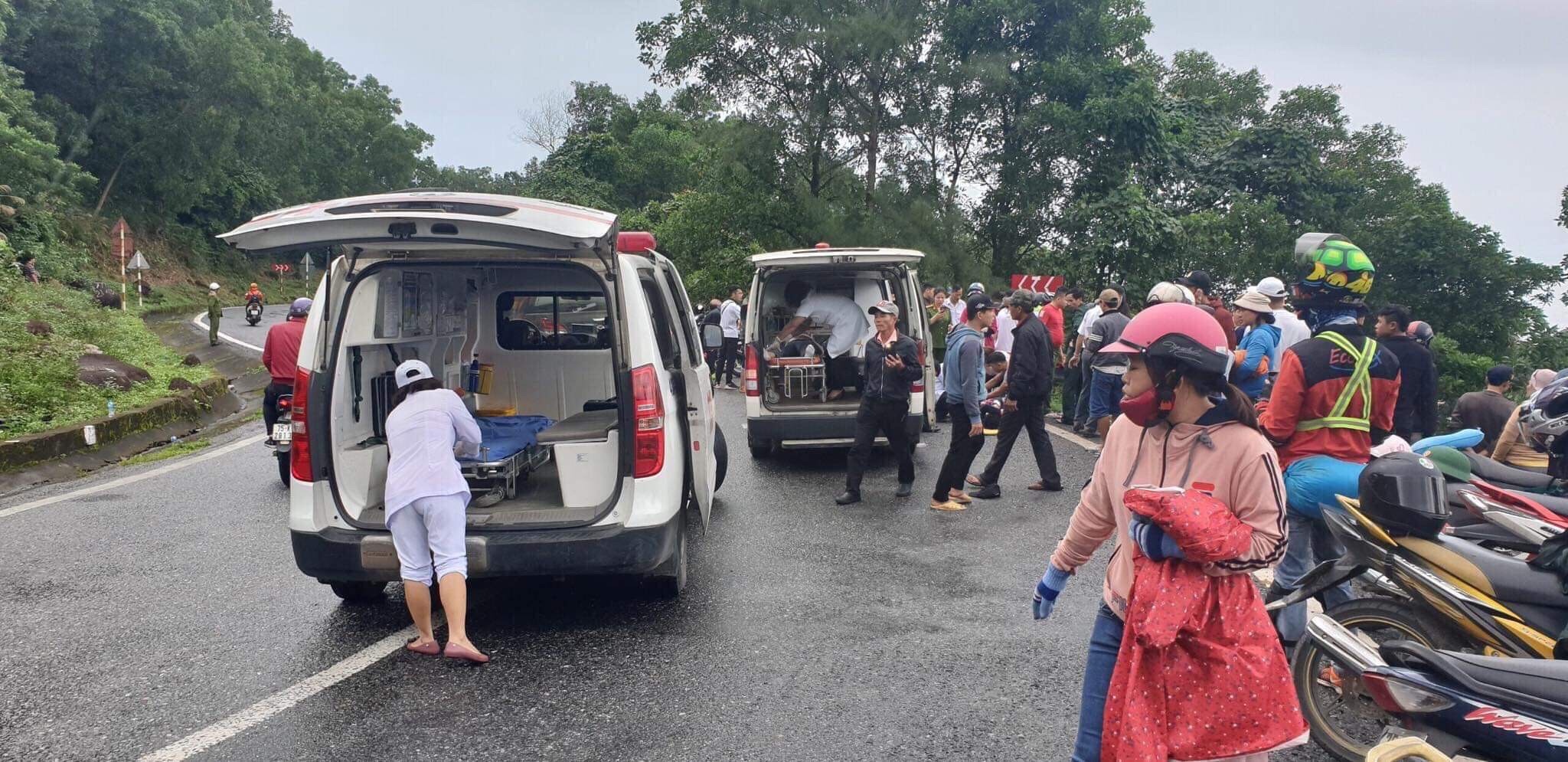 Lật xe khách trên đèo Hải Vân ảnh 5 Lat xe khach tren deo Hai Van anh 5