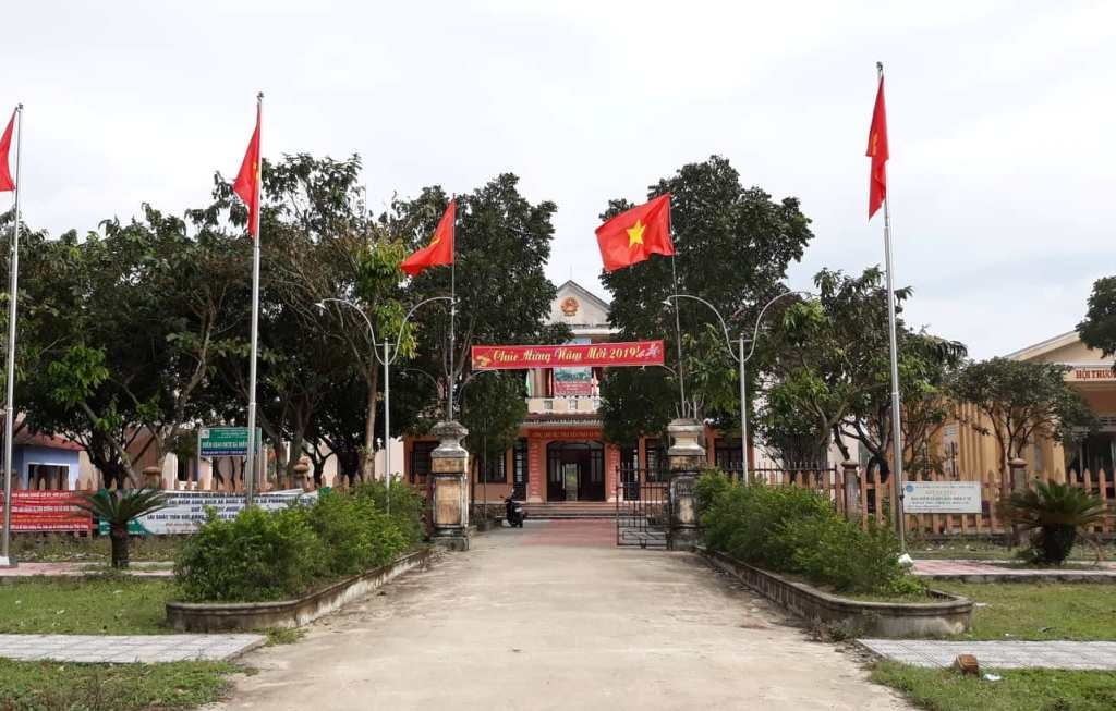 Phó chủ tịch xã ngoại tình ảnh 1 Pho chu tich xa ngoai tinh anh 1