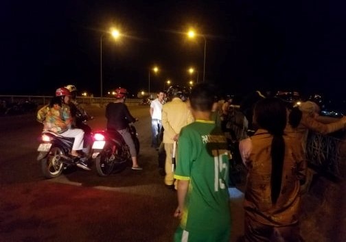 9X nhay cau tu tu anh 1