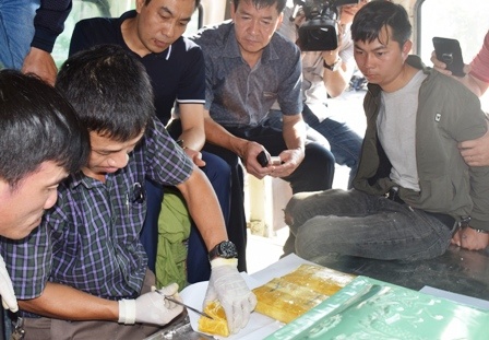 Khoi to vu an thue xe tang cho 14.000 vien ma tuy hinh anh