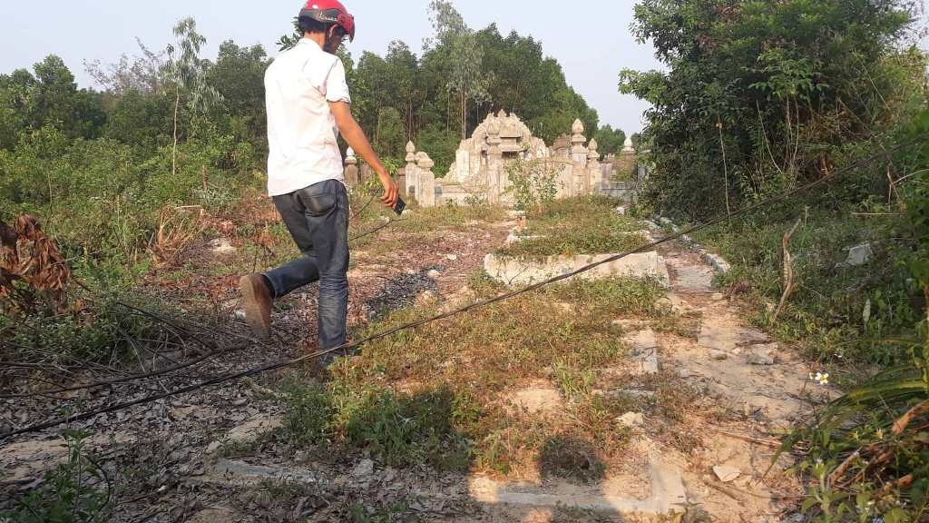 Xay mo gia de nhan tien den bu anh 1