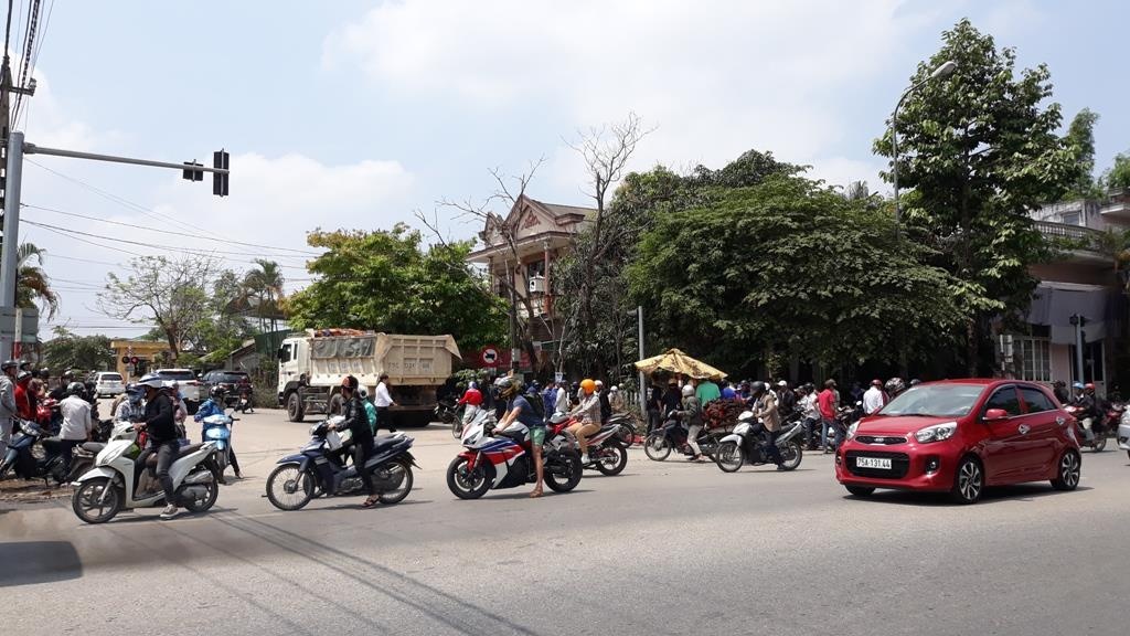 2 nguoi phu nu bi tong tu vong anh 1