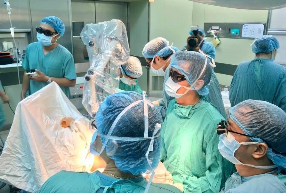 phẫu thuật cánh tay dập nát ảnh 1 phau thuat canh tay dap nat anh 1