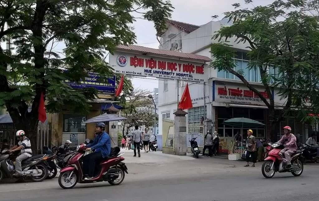 Nữ tài xế bị bảo vệ đánh ảnh 1 Nu tai xe bi bao ve danh anh 1