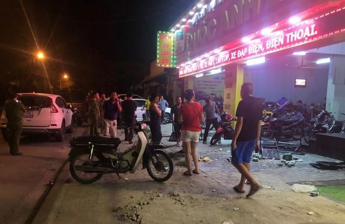 Chem nguoi o tiem cam do anh 1