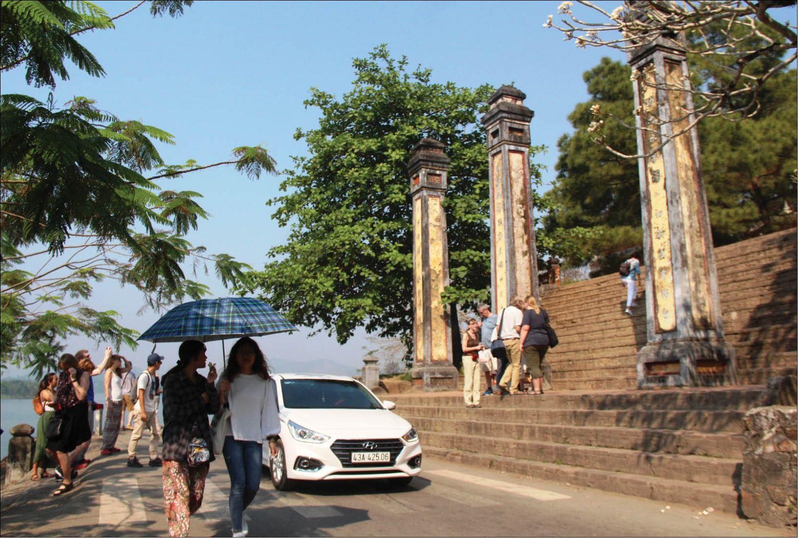 Chặt chém du khách ảnh 1 Chat chem du khach anh 1