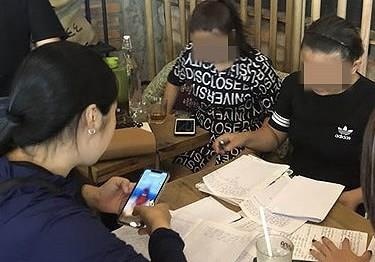 Vo can bo cong an bi to lua dao chiem doat hon 70 ty dong hinh anh