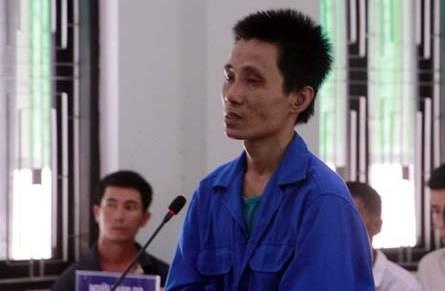 An chung than cho ke dam chet be gai 10 tuoi o tiem cam do hinh anh