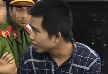 Nguoi hai lan trang an hiep dam tre em lai doi dien toi tu hinh anh