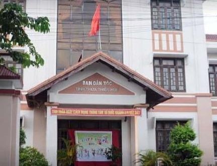 Ban Dan toc tinh co lanh dao nhieu gap doi nhan vien hinh anh