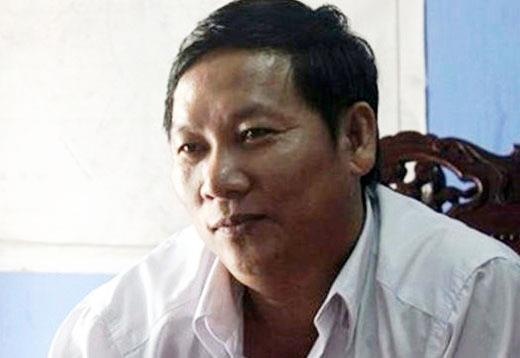 Bat tam giam nguyen chu tich xa chiem dat giao cho nguoi than hinh anh