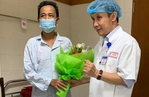 Benh nhan ghep gan tu nguoi hien chet nao o Ha Noi da xuat vien hinh anh