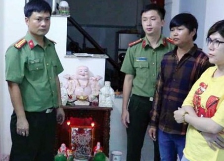Thu 36.000 USD, nu giam doc dua nguoi di long vong de vuot bien vao My hinh anh