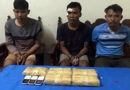 Nhom van chuyen 30.000 vien ma tuy sa luoi hinh anh