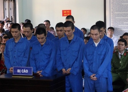 Thanh nien chem chet nguoi vi nua trieu dong linh 20 nam tu hinh anh