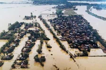 Thu tuong gui thu cho nguoi dan mien Trung nhan 20 nam lu lich su hinh anh