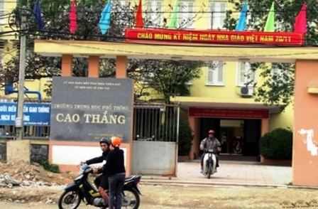 Cong an vao cuoc vu thay giao bi to khiem nha voi nu sinh hinh anh