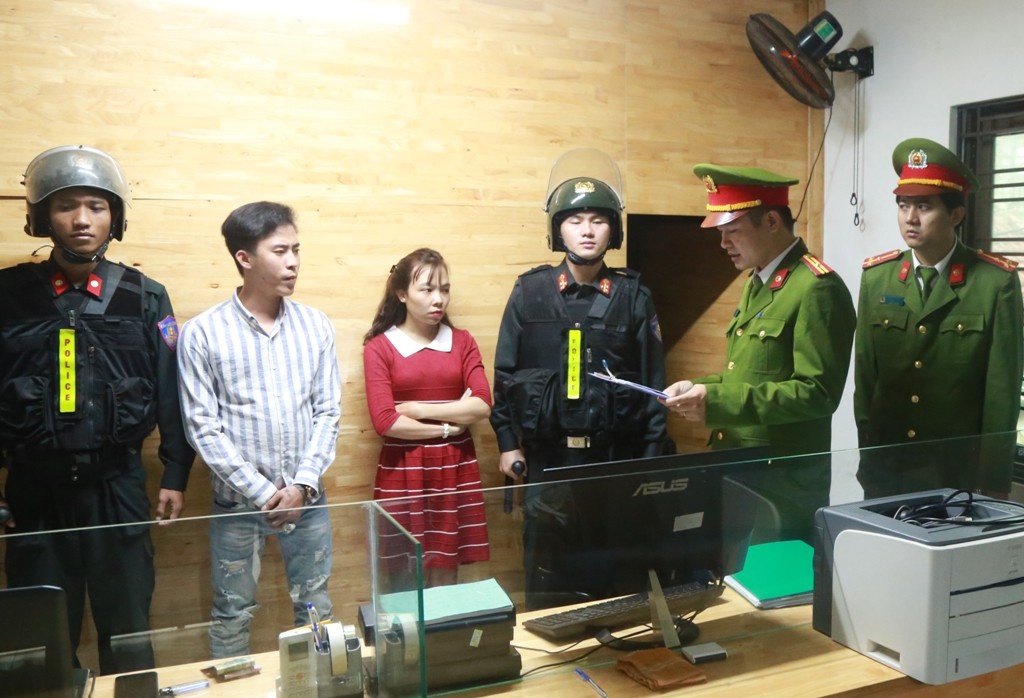 Duong day cho vay nang lai anh 2