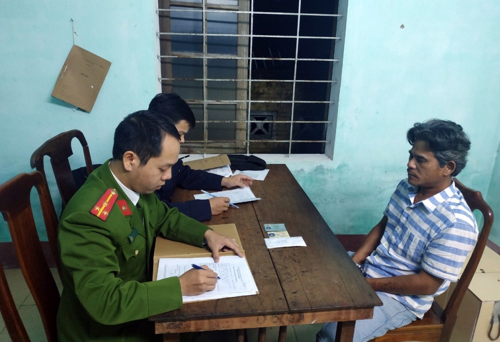 Người đàn ông bị truy nã ảnh 1 Nguoi dan ong bi truy na anh 1
