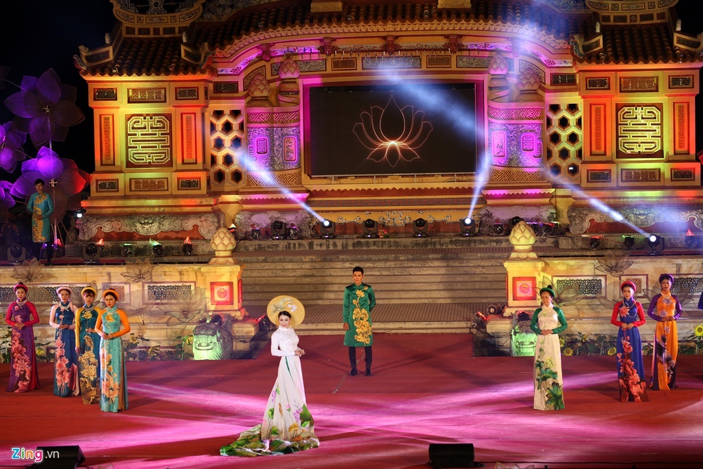 Lui thoi gian to chuc Festival Hue 2020 den cuoi thang 8 hinh anh