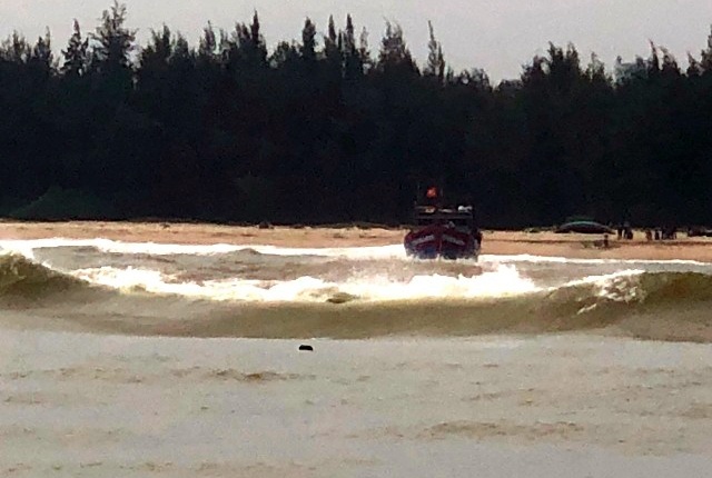 Tau ca mac can anh 1