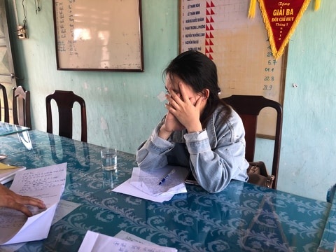 Phat co gai Hue 10 trieu vi tung tin that thiet ve Covid-19 hinh anh