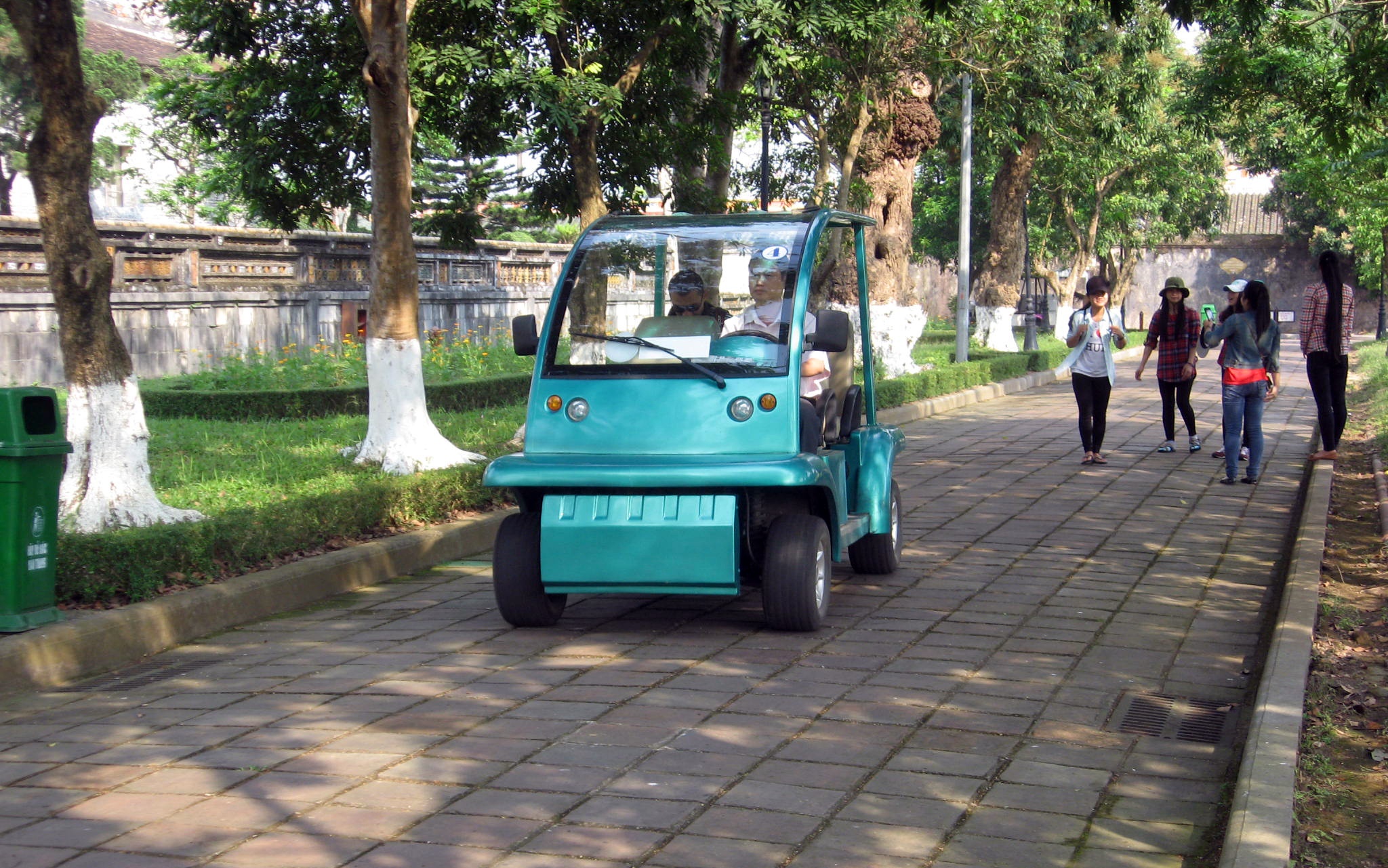 Hue ngung don du khach anh 1