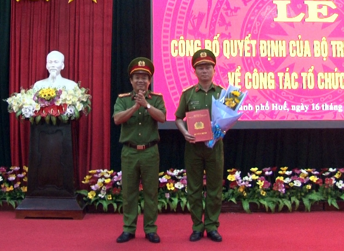 Tan truong cong an anh 1