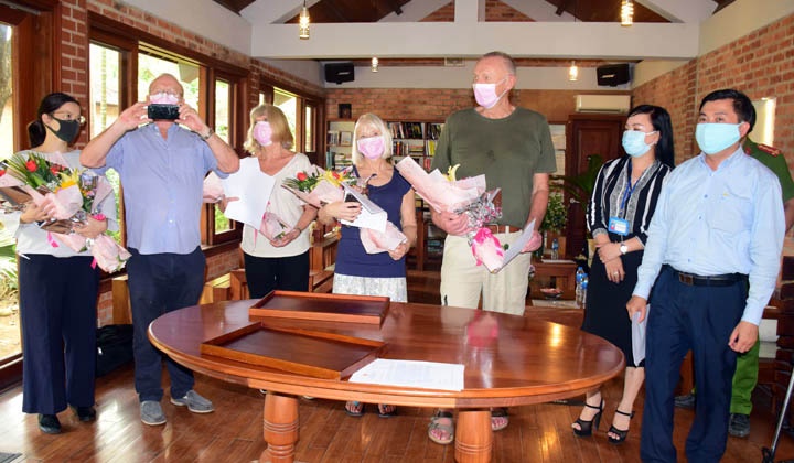 Cach ly du khach Anh anh 1