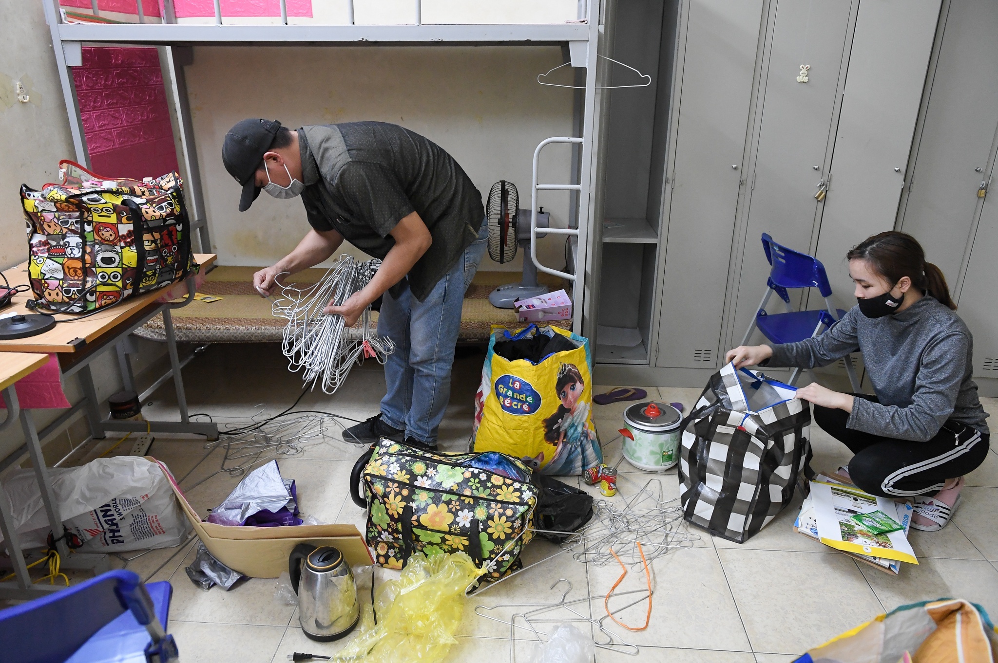 Trung dung them 3 khu ky tuc xa de cach ly nguoi ve tu Lao hinh anh