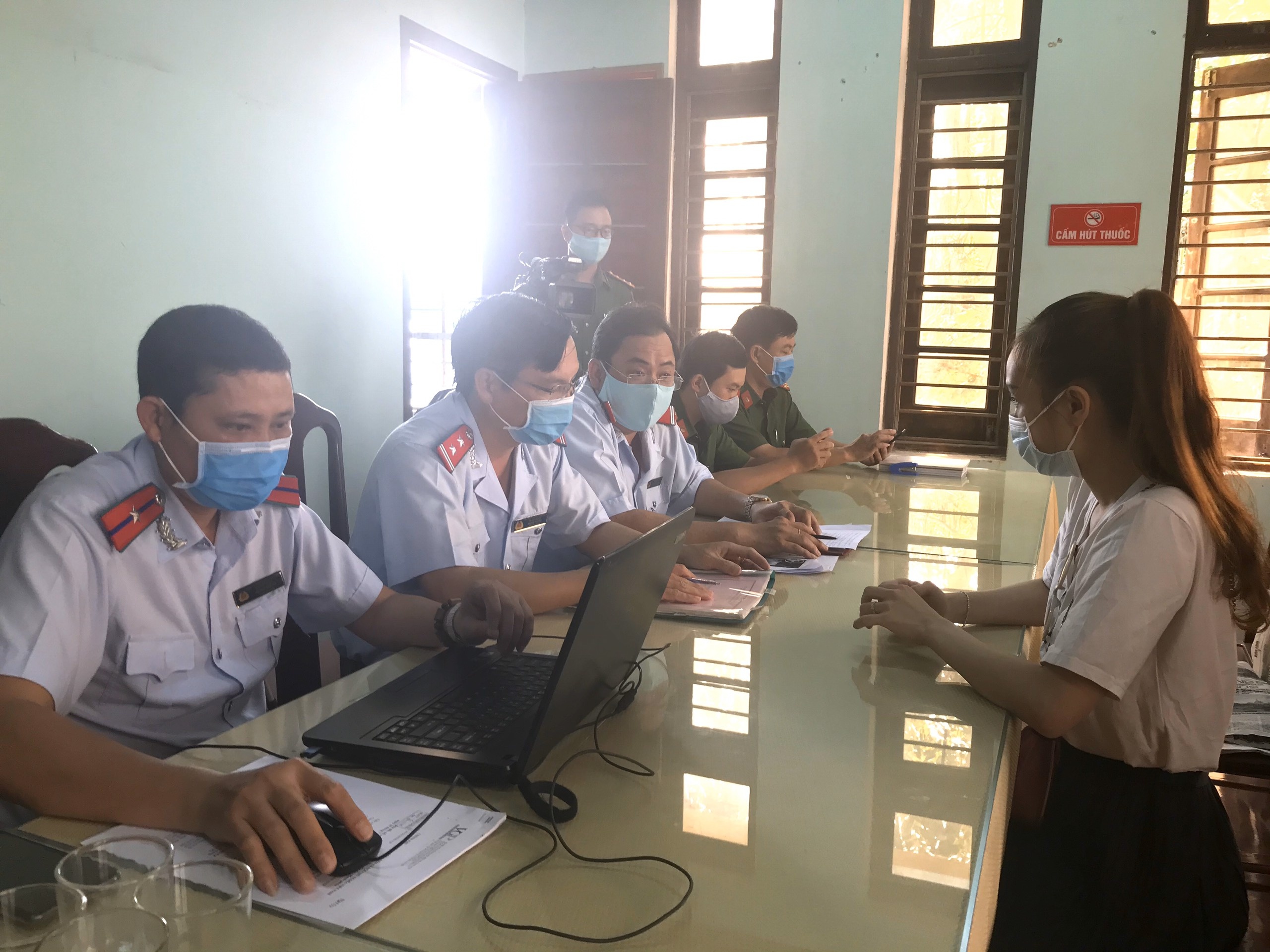 Co gai tung tin that thiet anh 1