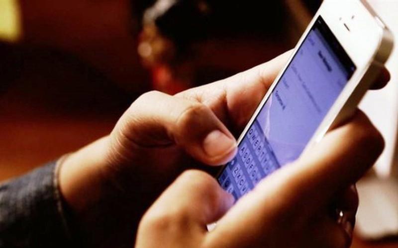 Loan tin that thiet dong cua cho vi Covid-19, co gai bi phat 10 trieu hinh anh