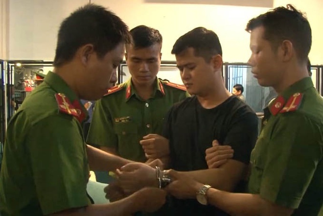 70 phut cuc hinh cua nu dieu duong trong phong bac si bien thai hinh anh