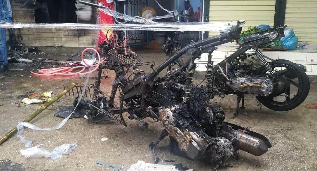 Chay cua hang tap hoa anh 2