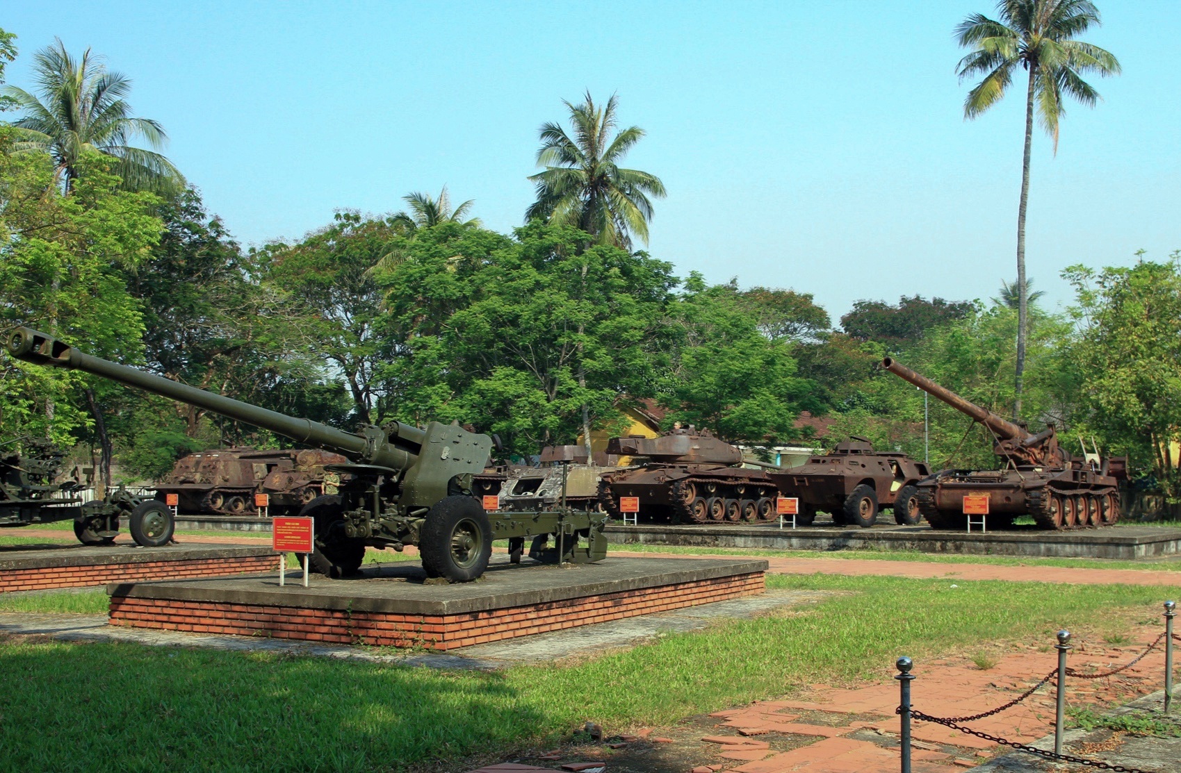 Thao roi may bay,  xe tang anh 2