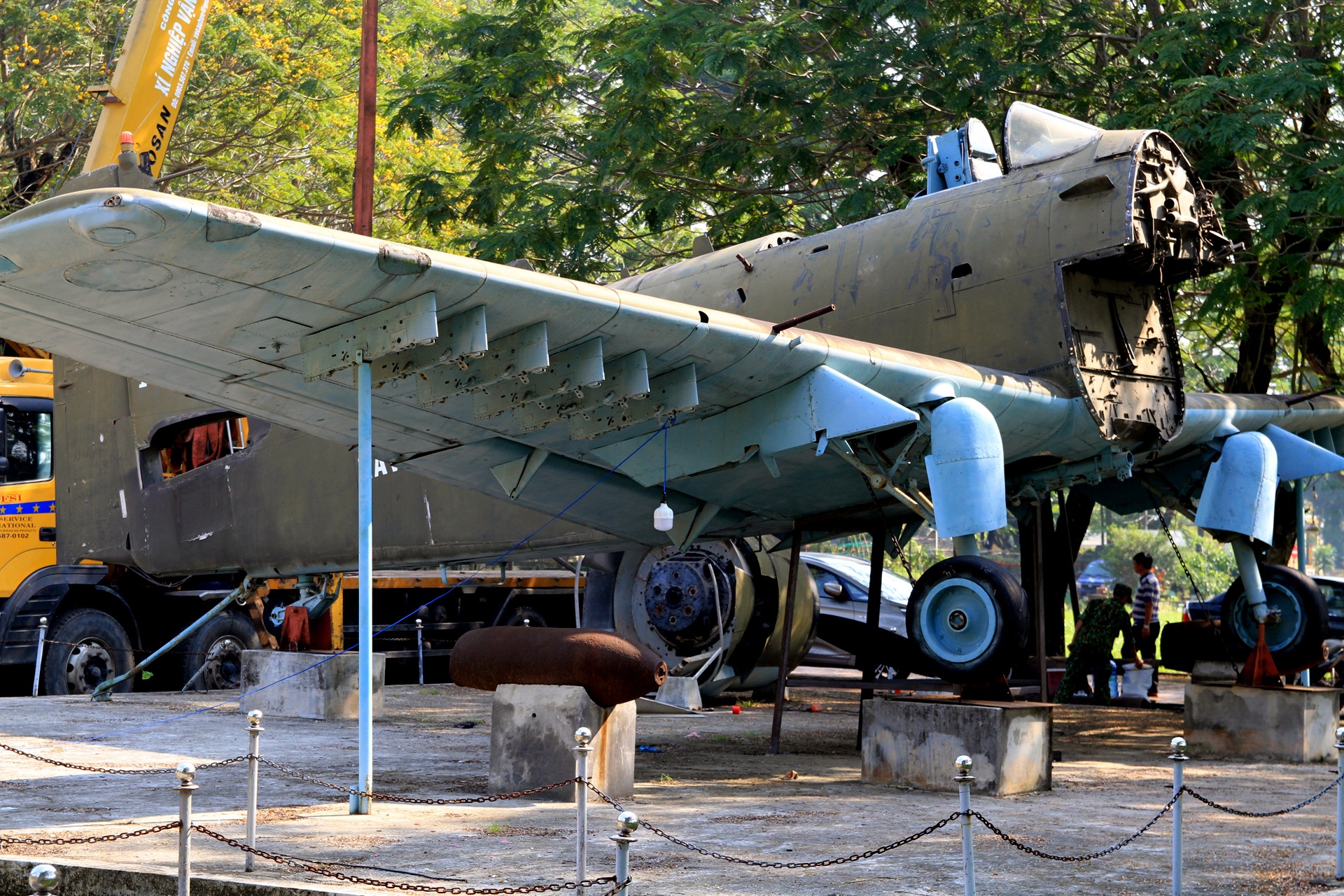 Thao roi may bay,  xe tang anh 5