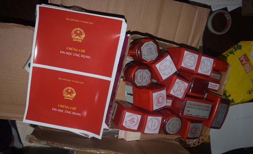 Duong day lam bang gia quang cao cong khai tren mang hinh anh