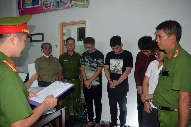 Đường dây làm bằng giả ảnh 1 Duong day lam bang gia anh 1