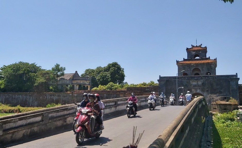 Di doi can cu quan su anh 1